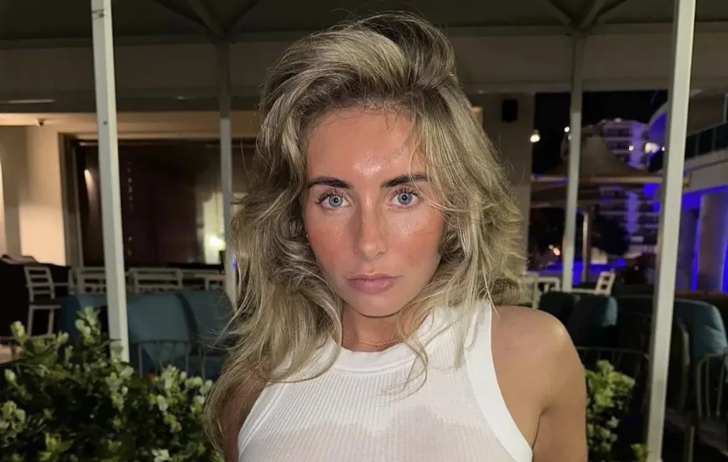 Bonnie’s ‘Spring Breakers’ content series, which went viral, was filmed in Cancún, Mexico, where she collaborated with American college students during their spring break.