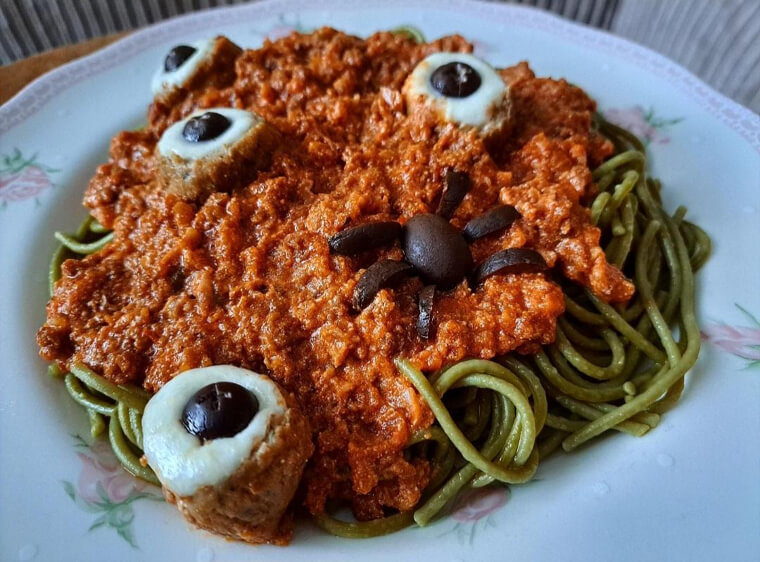 Monster Spaghetti That Will Make Your Guests Scream!