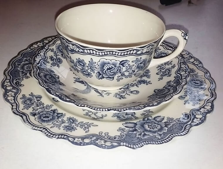 Porcelain Tableware Worth Up To $5,000