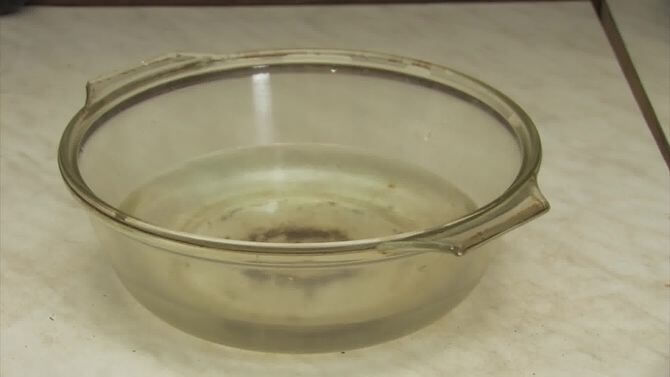 Clean Your Microwave With Warm Water