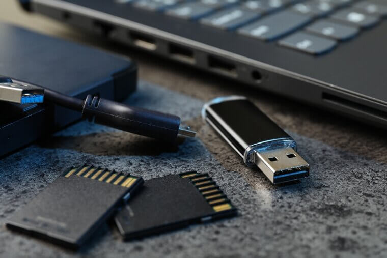Counterfeit or “too‑cheap‑to‑be‑real” Storage (microSD Cards, USB Sticks, “16TB” SSDs)