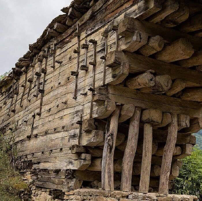 A 200-Year-Old Bridge That Was Built Without Any Nails