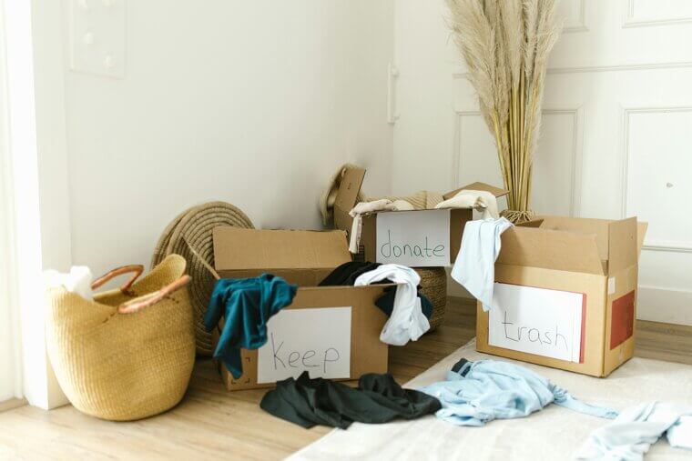 A Decluttering-And-Donations Day Where You Do the Heavy Lifting