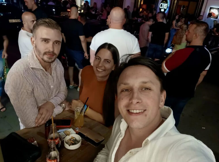 Making Friends While Traveling