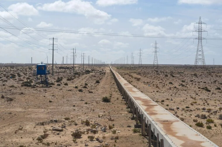 The Longest Conveyer Belt in the World