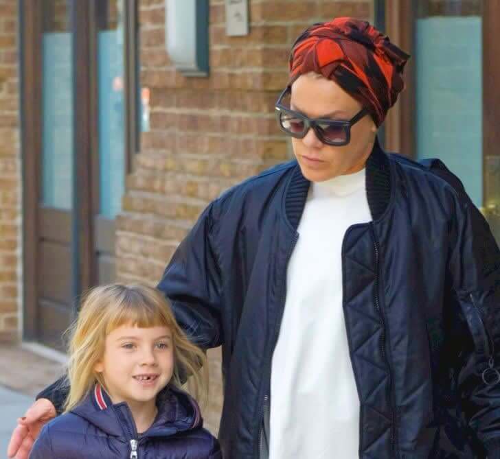 Pink's Daughter: Willow Sage Hart