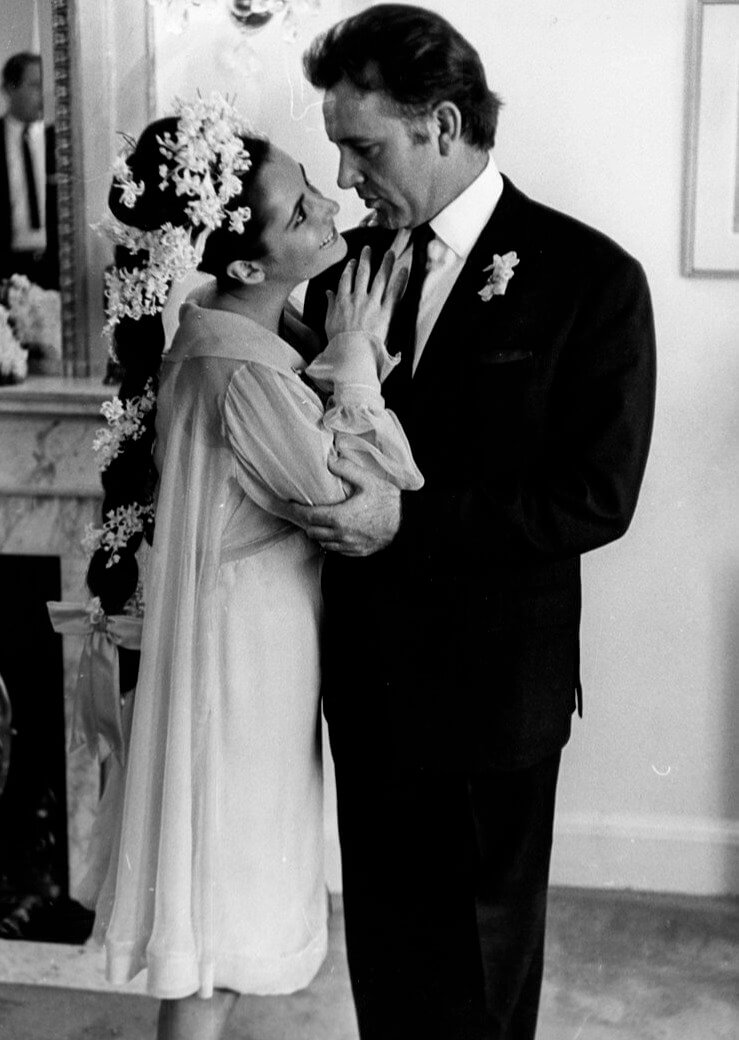Elizabeth Taylor and Richard Burton, 1975: The Nine-Month Marriage That Began Under a Tree in Africa and Ended in Bitter Divorce