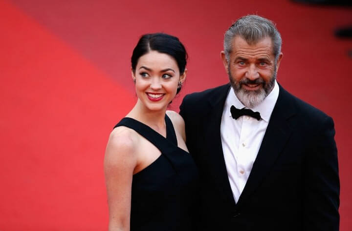 The Equestrian Meeting and a 35-Year Gap: Mel Gibson (58) and Rosalind Ross (23)