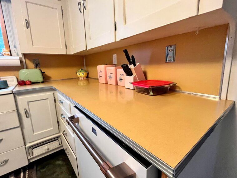 Formica Countertops in Pastel Colors
