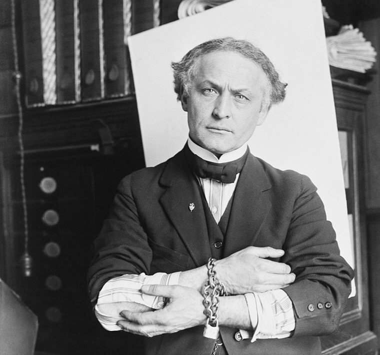 Harry Houdini: Requested His Wife Try to Communicate With Him Through Seances