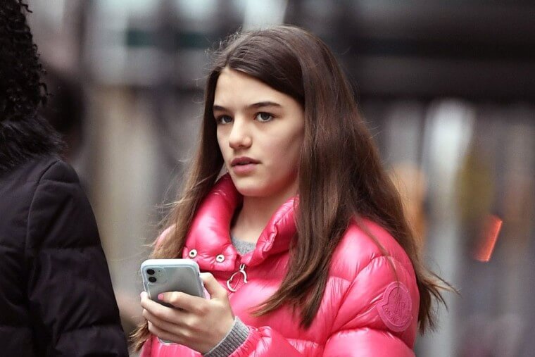 Suri Cruise: The NYC Teen Who Hasn't Seen Her Father In Years