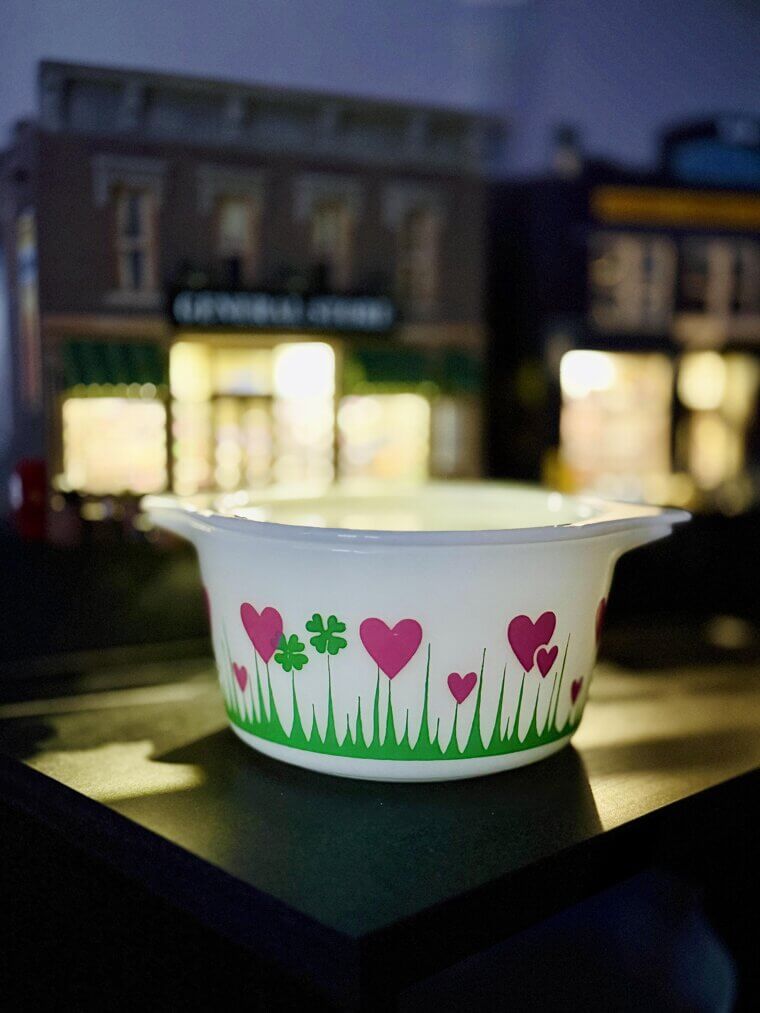 Vintage Pyrex "Lucky in Love" Pattern