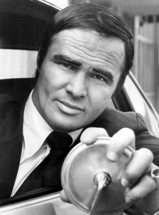 Burt Reynolds Passed Away After a Heart Attack (82 Years Old)