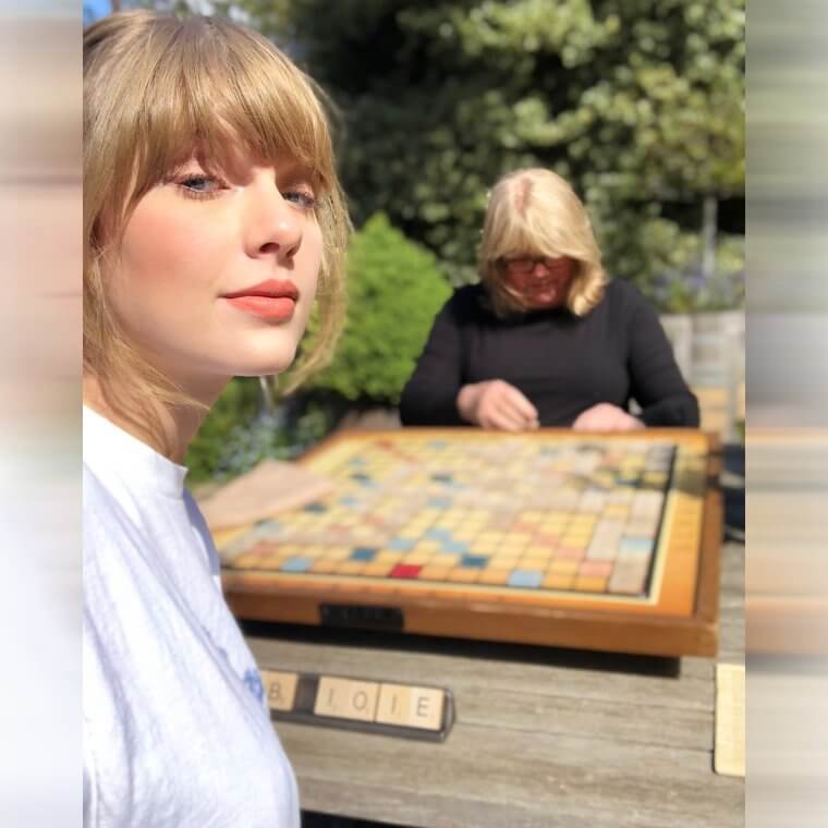 Taylor Has Never Been to Therapy. Instead, She Uses Her Mom as Support